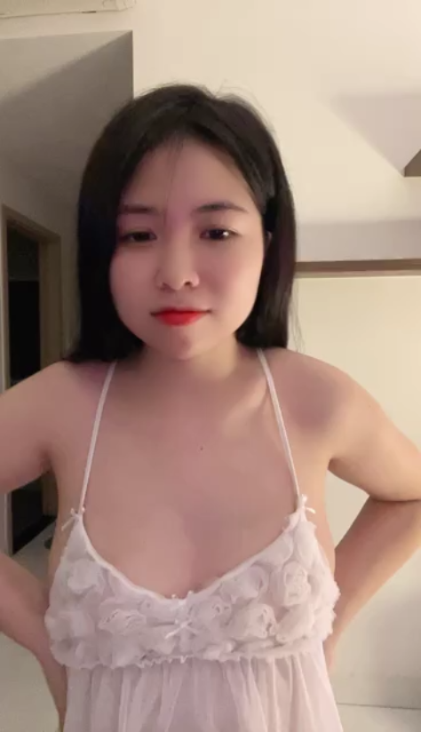 Phim sex Phim Sex Việt Nam - Em áo 2 dây trắng livestream tâm sự